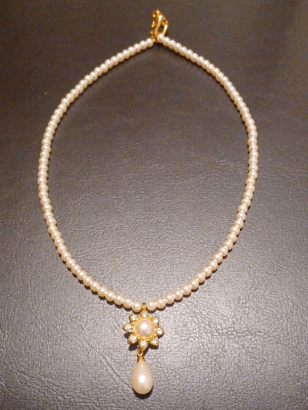 Pearl Bead Necklace with Gold Flower Pendant - Cream Pearls